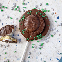 Load image into Gallery viewer, Mint Viscount Biscuit Lollipop